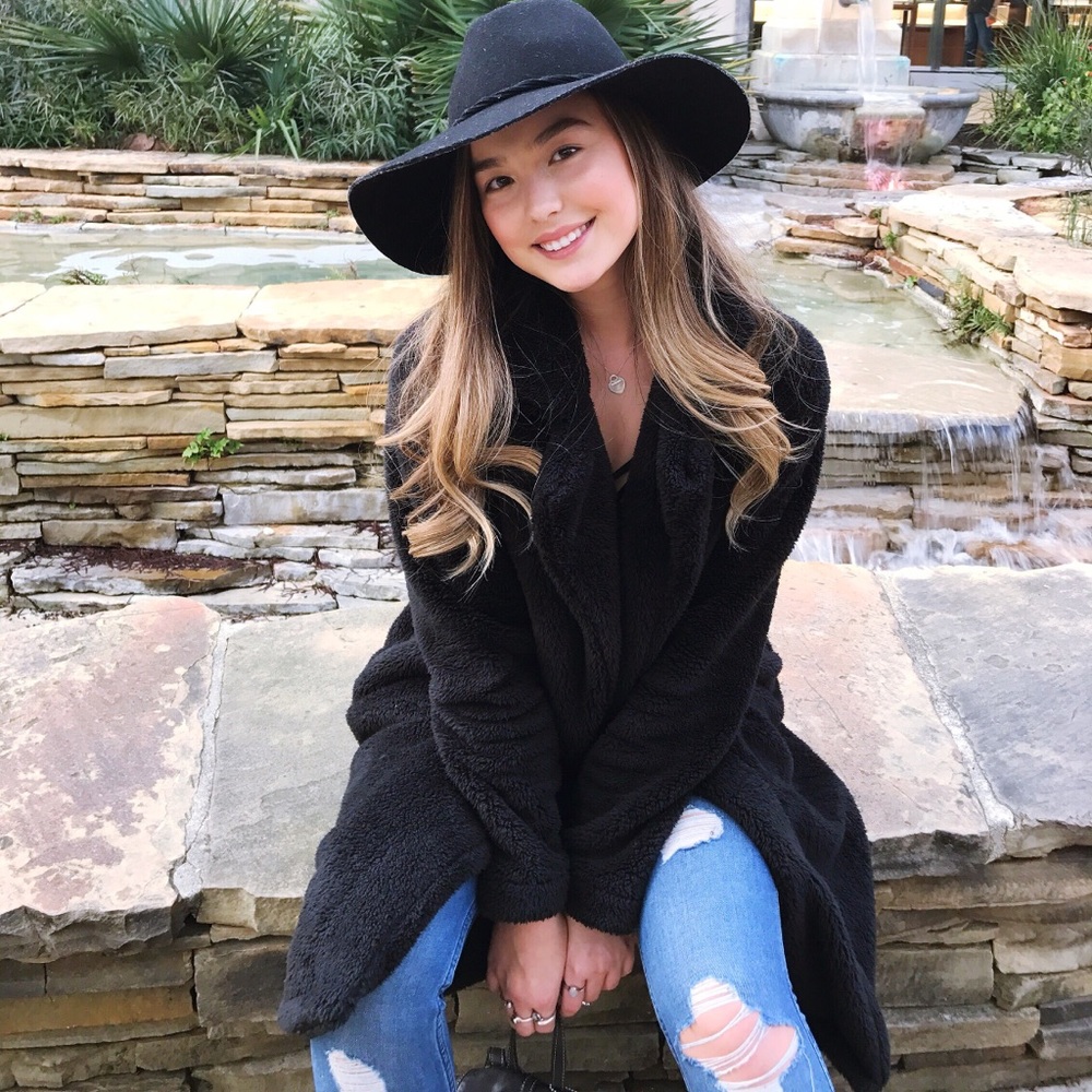 Meet your Posher, Allie